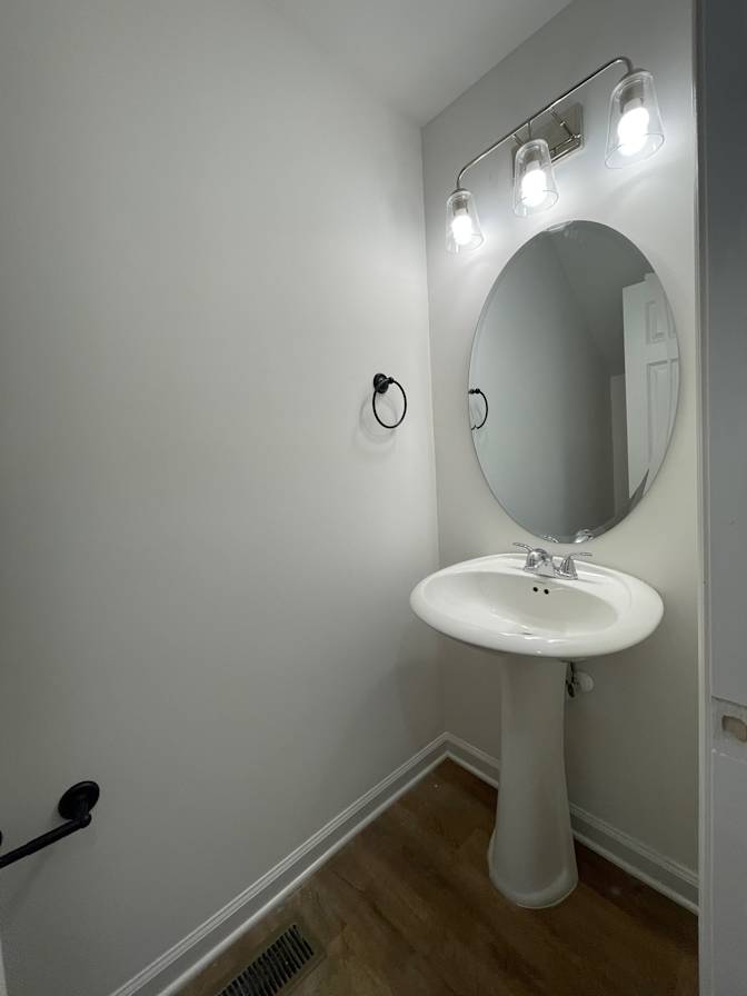 Alcove Rooms's room