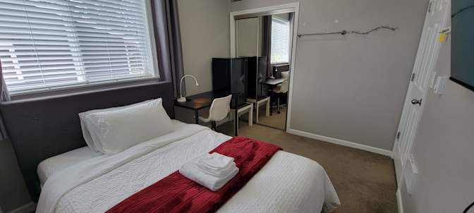 Bnb Aurora's room