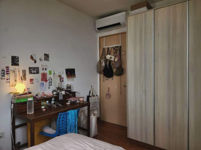 Bowen's room