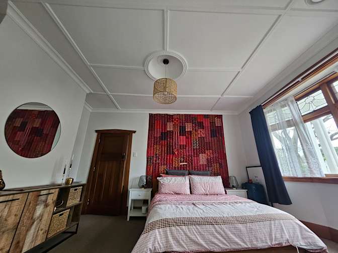 Fernlea Ave's room