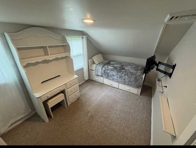 Stewart Bell's room