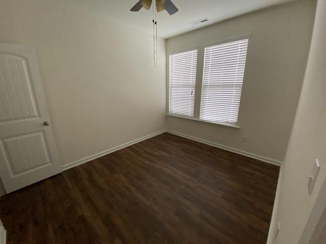 Alcove Rooms's room