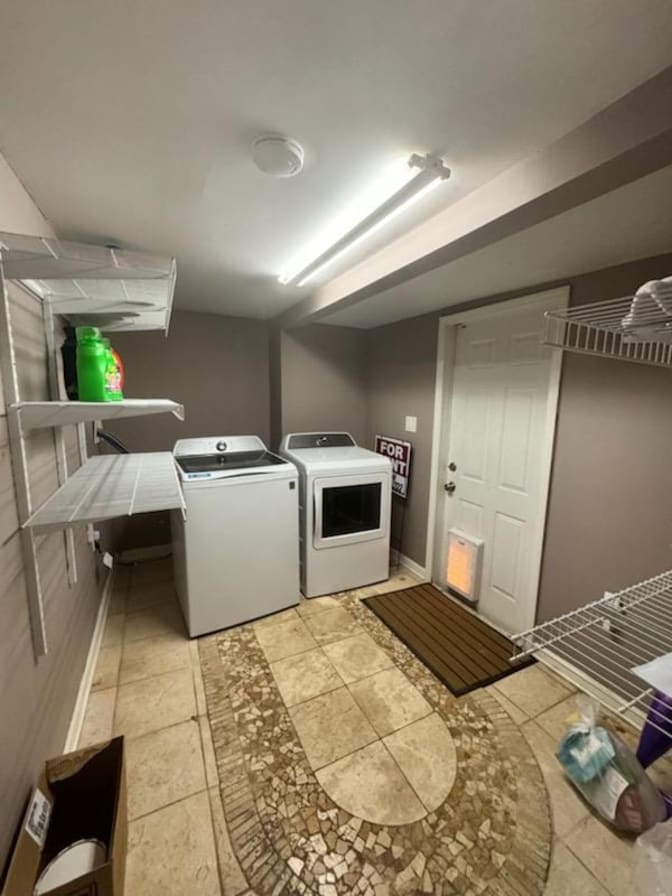 lifedoorrentals's room
