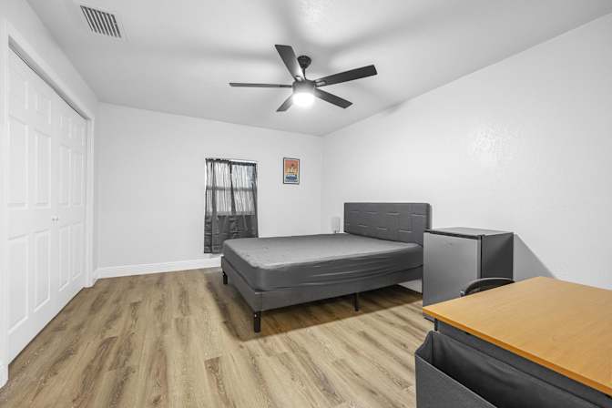 PadSplit's room