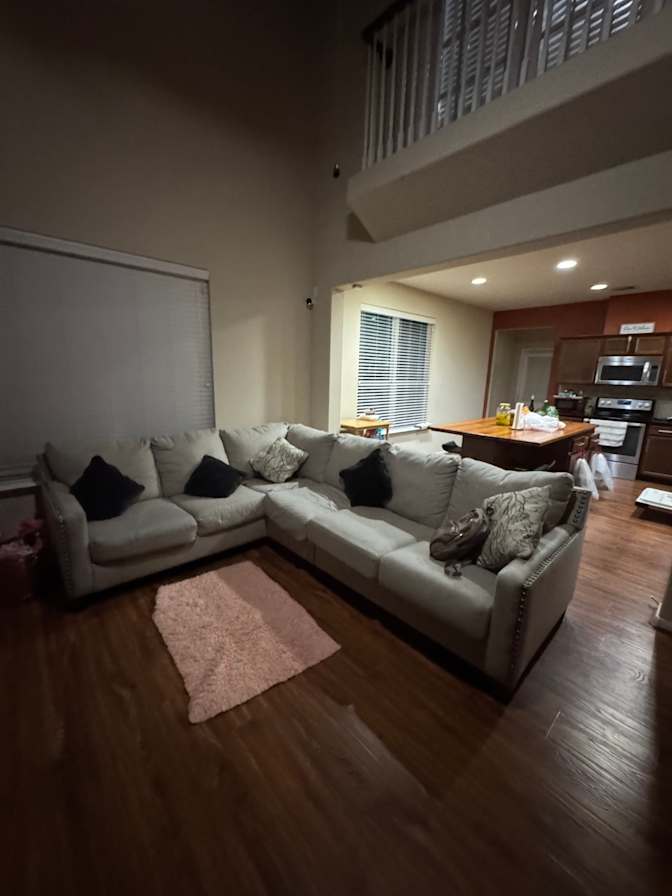 Bobby J Smith's room