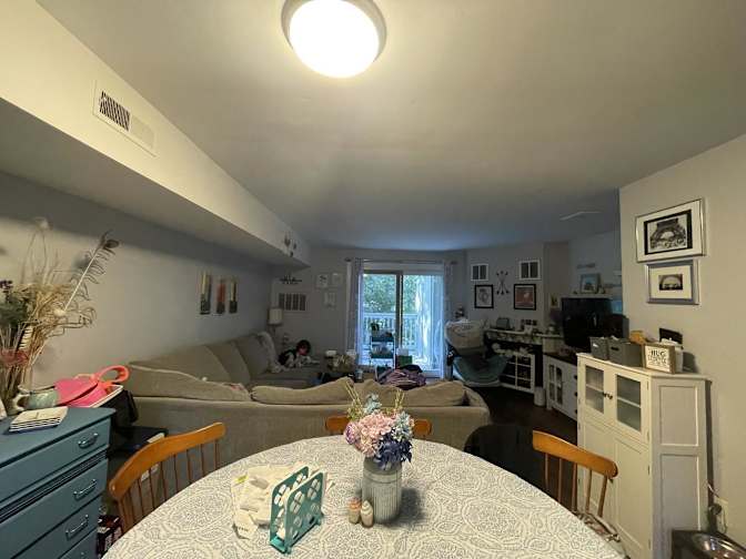 Amanda Xhilone's room