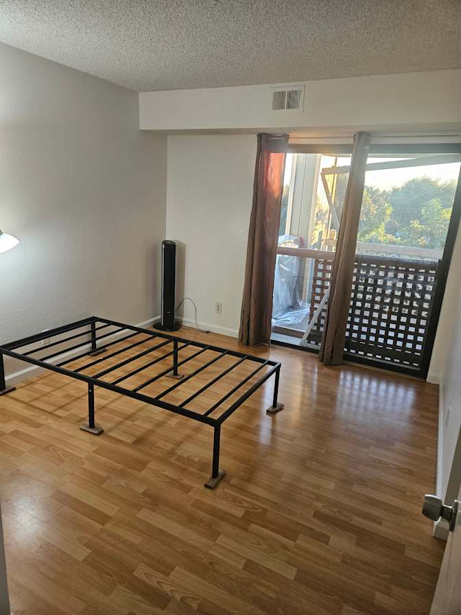 Snehal Vaishampayan's room