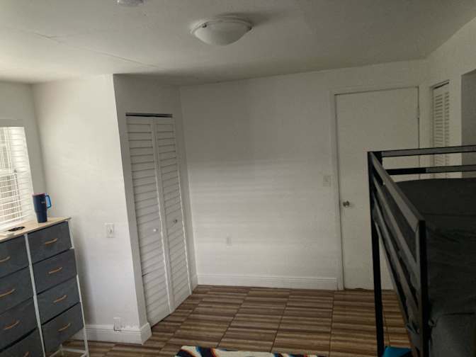 Ernesto's room