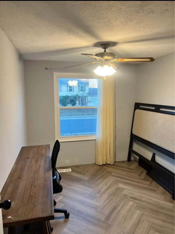 Darren's room