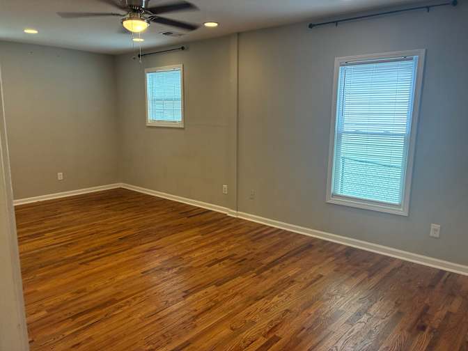Alcove Rooms's room