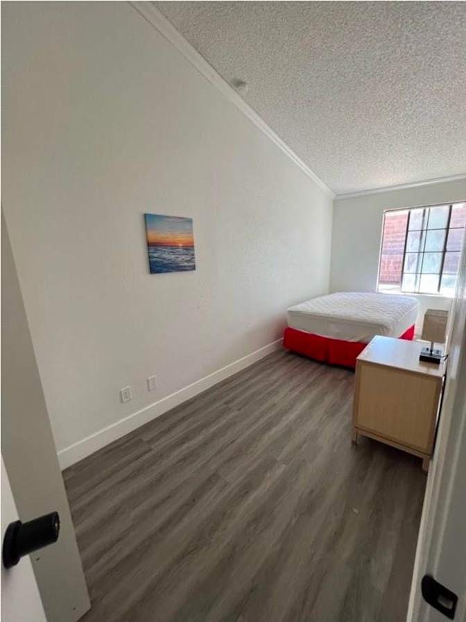 Der Cruz's room