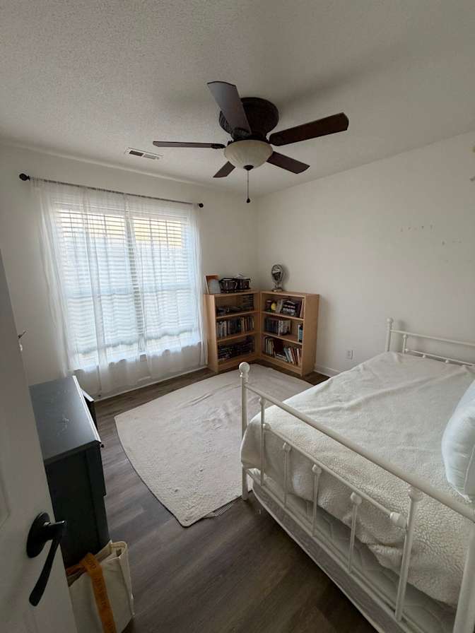 Aislin Sanchez's room