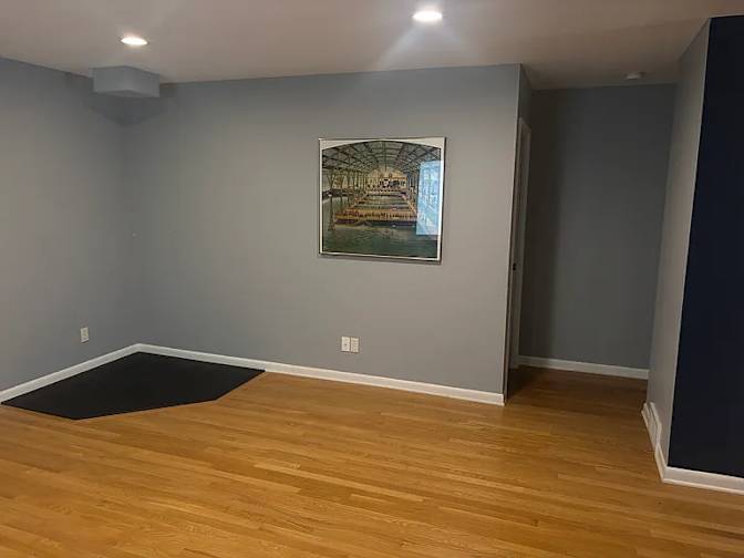 REVEREND.WILLIAMS's room