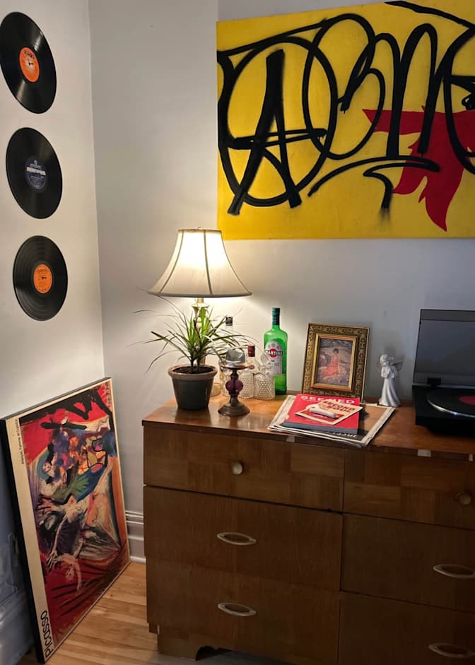 Sam Sar's room