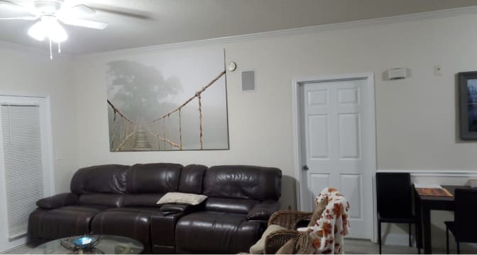 GILBERTO's room