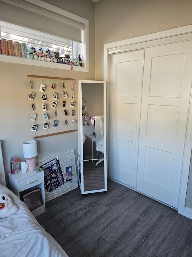 Alicia's room