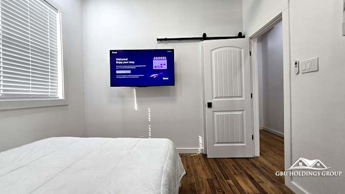 GBU Holdings Group's room