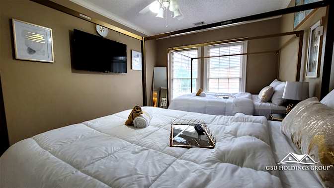 GBU Holdings Group's room