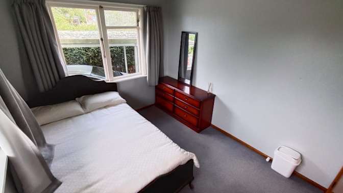 Shrush's room