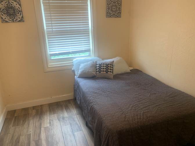 Dante's room