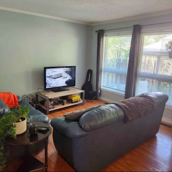 Lou's room