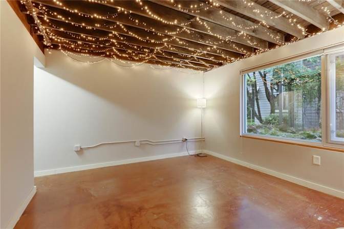 Lisa Lee's room