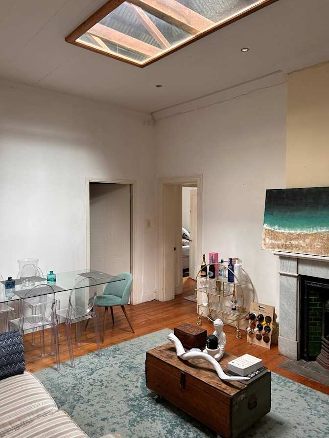 Vernon's room