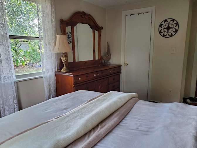 Jebbie's room