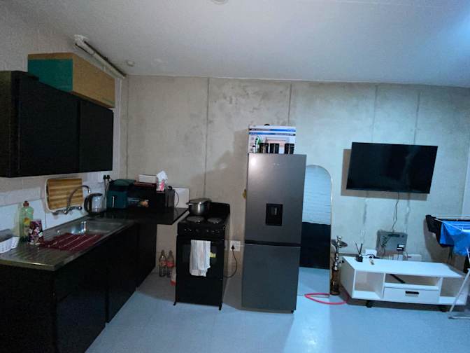 Alude's room