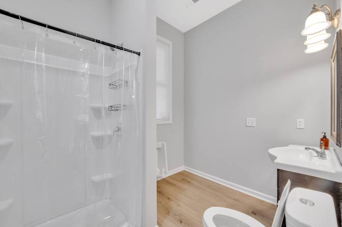 lifedoorrentals's room