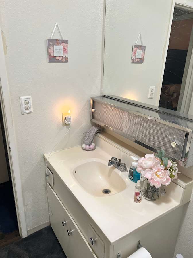 Arlette Medrano's room