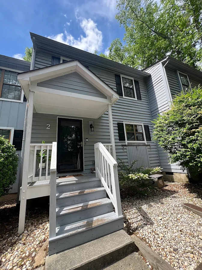 Alcove Rooms's room