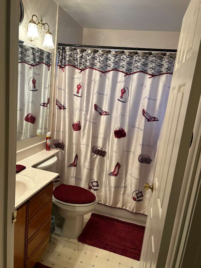 Lisa's room