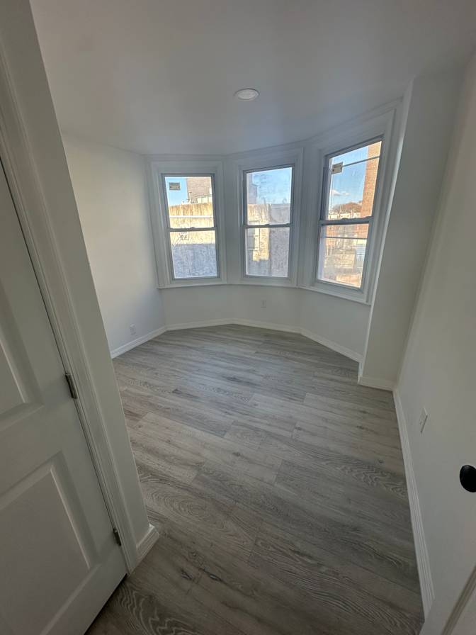 Tom's room