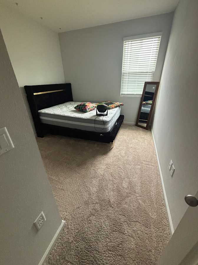 Sharmae's room