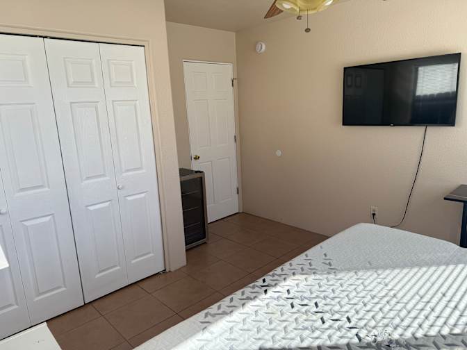 Ever's room