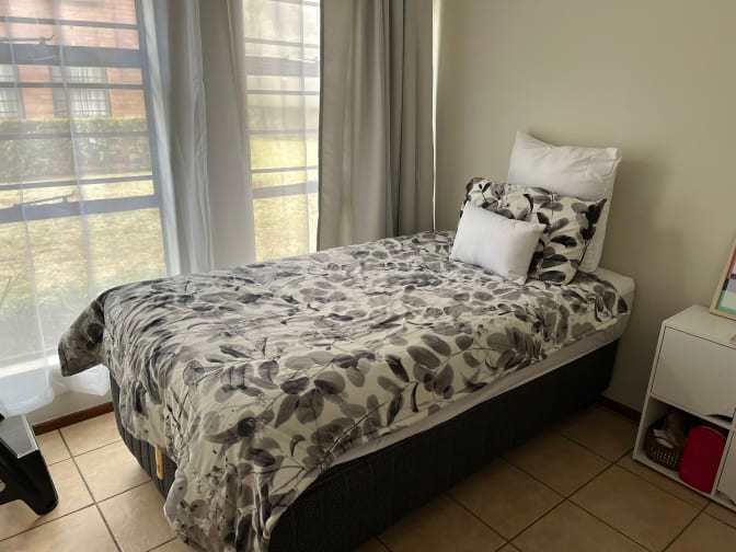 Aviwe's room