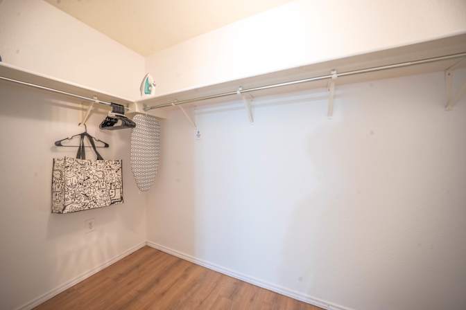 Cansu Mccoy's room