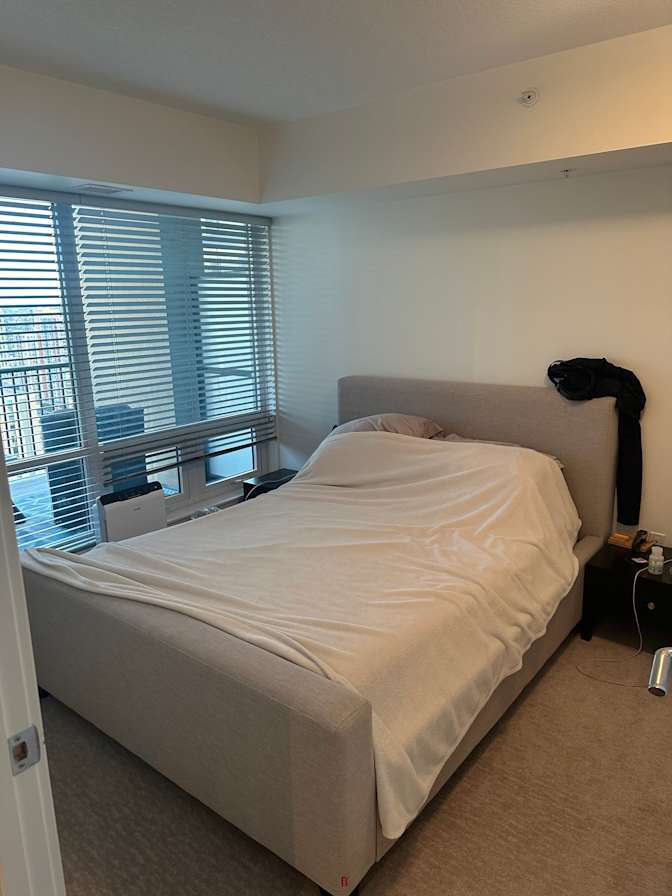 G's room