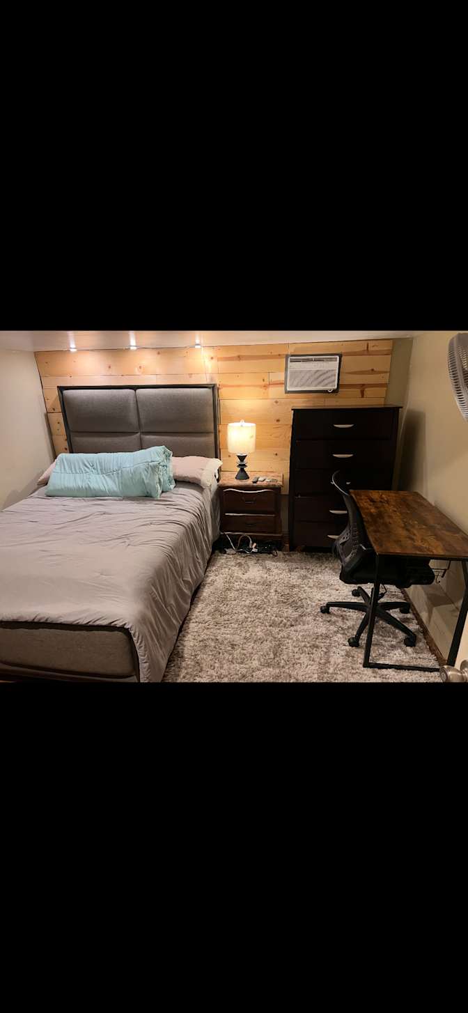 Mike O's room