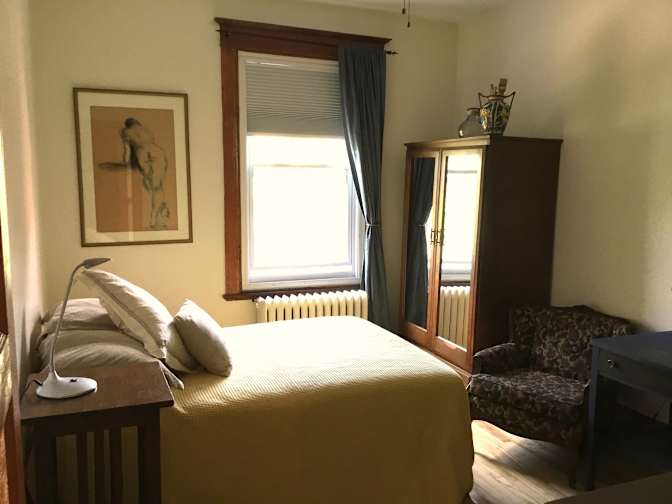 Irem Bekter's room