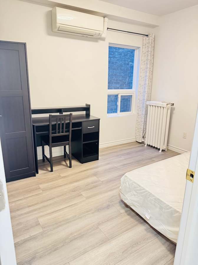 Eva's room