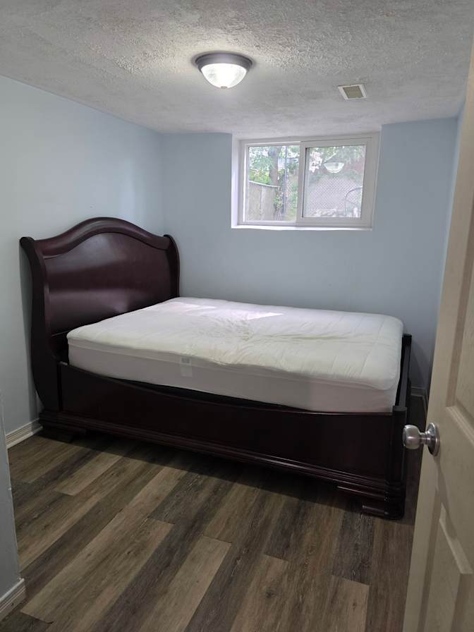 Inn's room