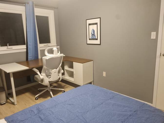 Santos's room