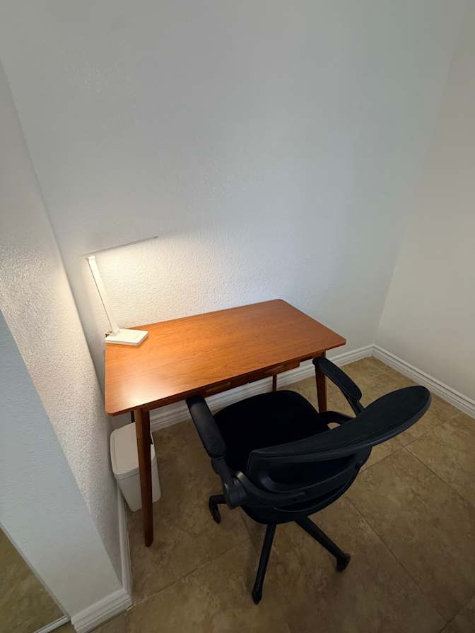 Jucel's room