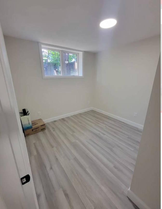 Ayomi Adeniyi's room