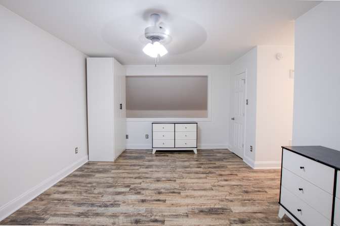 Leon's room