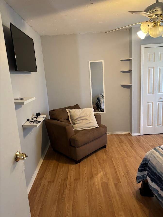 Patria Barnes's room