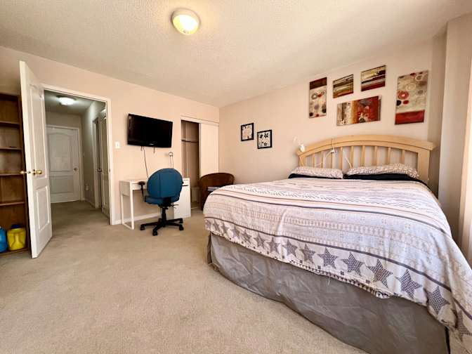 Mark Kay's room