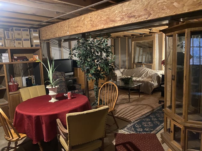 John V Mahan's room